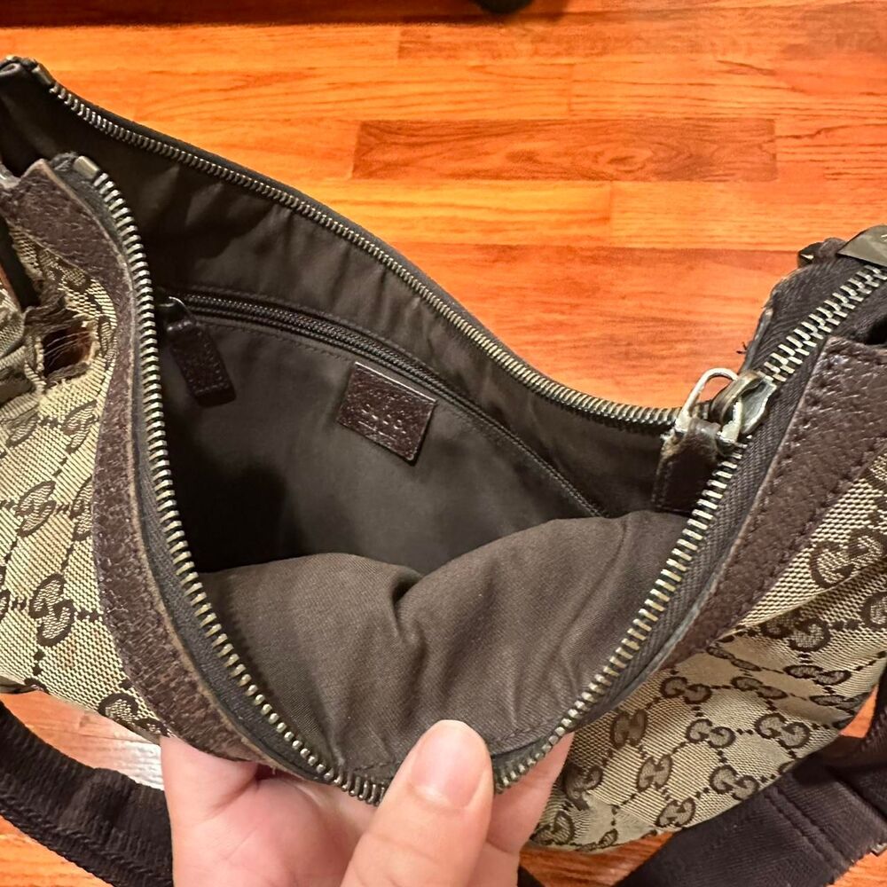 Gucci GG Canvas Shoulder Bag - Picture 3 of 6